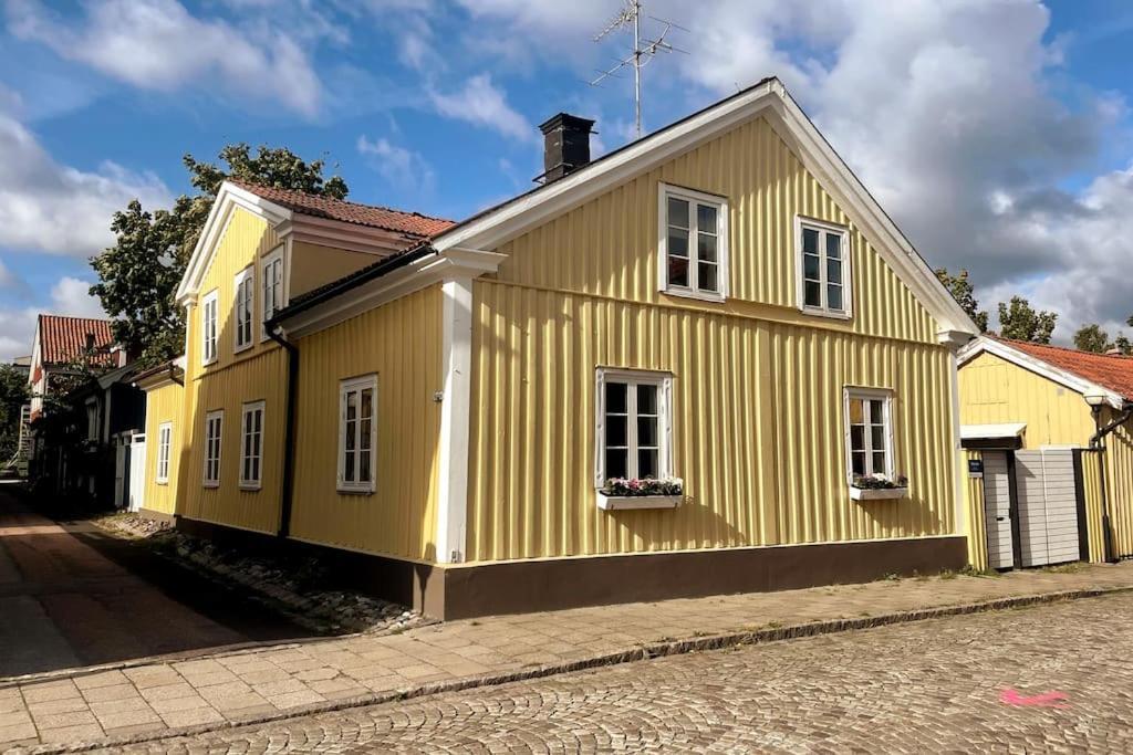 Västervik Central Laegenhet I 1700-Talshus מראה חיצוני תמונה